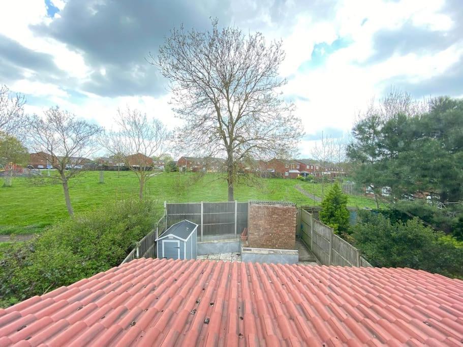 Three Bedrooms House In ウィンザー エクステリア 写真